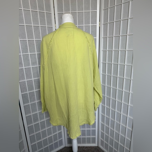 Aerie Lime Button Down Shirt | MEDIUM 🔥CLEAR THE CLOSET - Picture 6 of 6